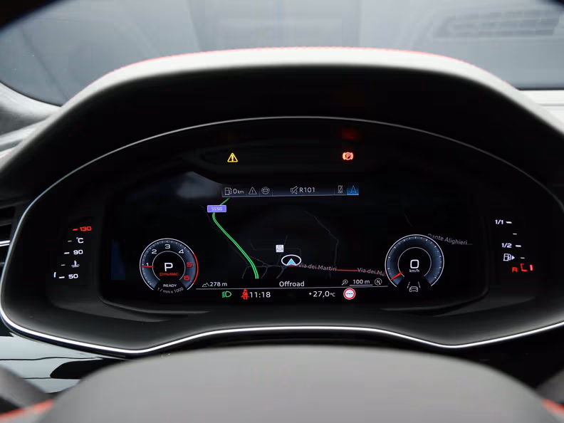 Audi Q8 - 30