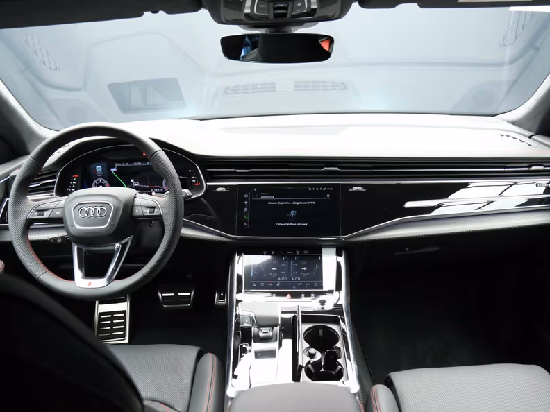 Audi Q8 - 4