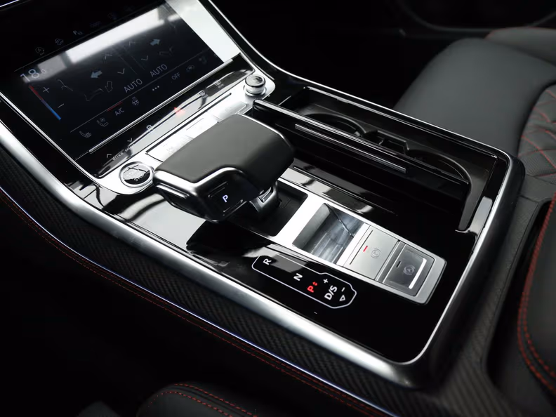 Audi Q8 - 32