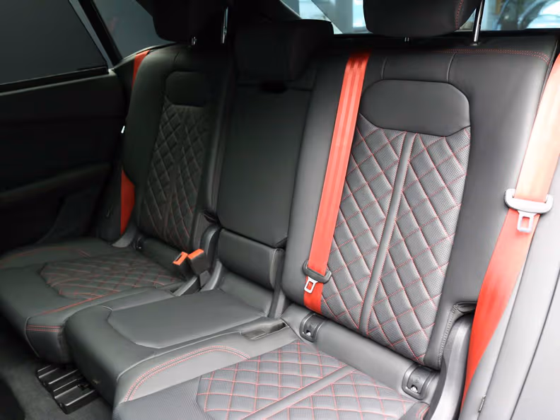 Audi Q8 - 16