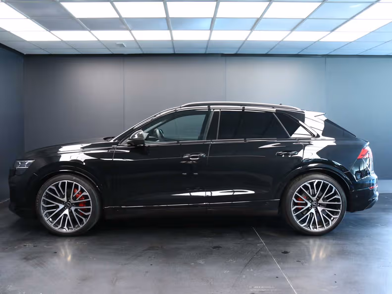 Audi Q8 - 11