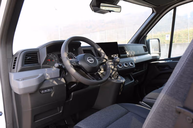 Nissan Interstar - 4