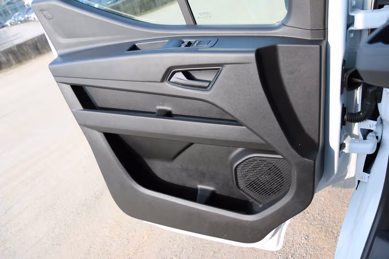 Nissan Interstar - 12