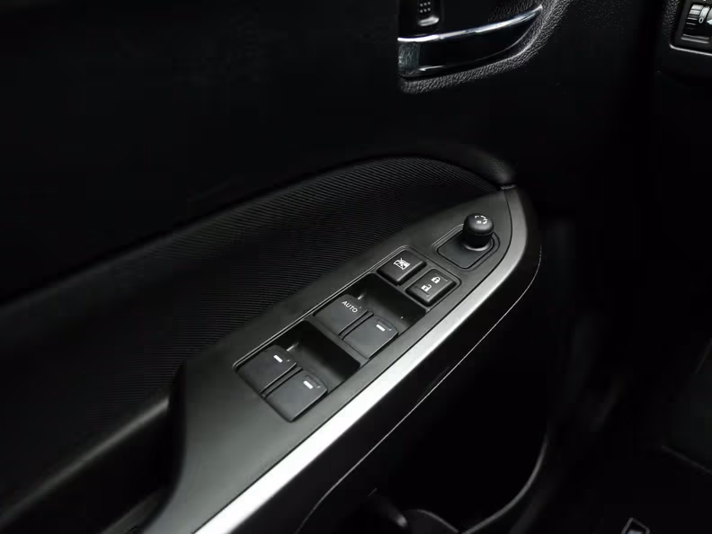 Suzuki Vitara - 32