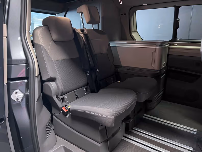 Volkswagen Caravelle - 15