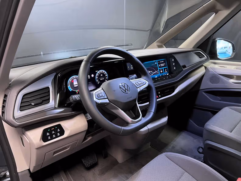 Volkswagen Caravelle - 18