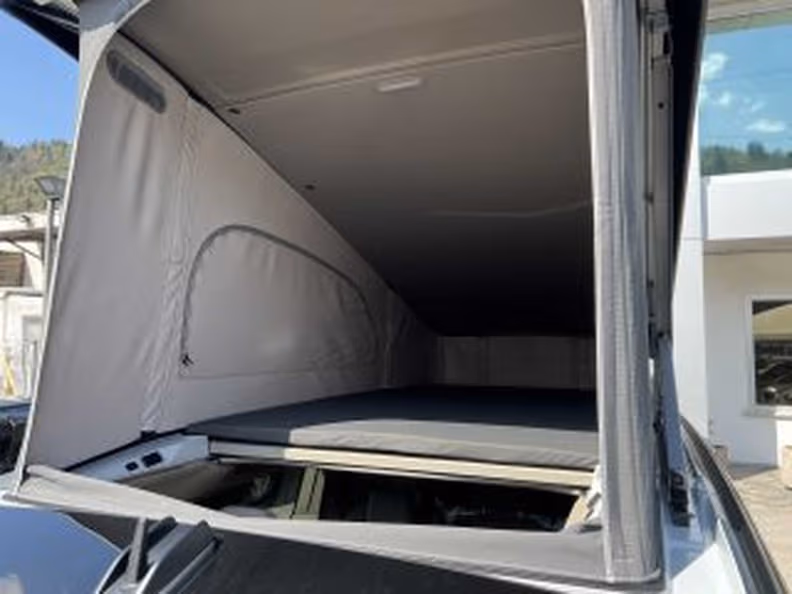 Volkswagen Caravelle - 66