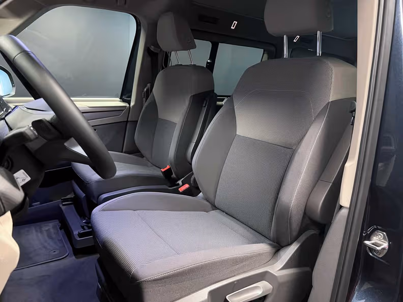 Volkswagen Caravelle - 13