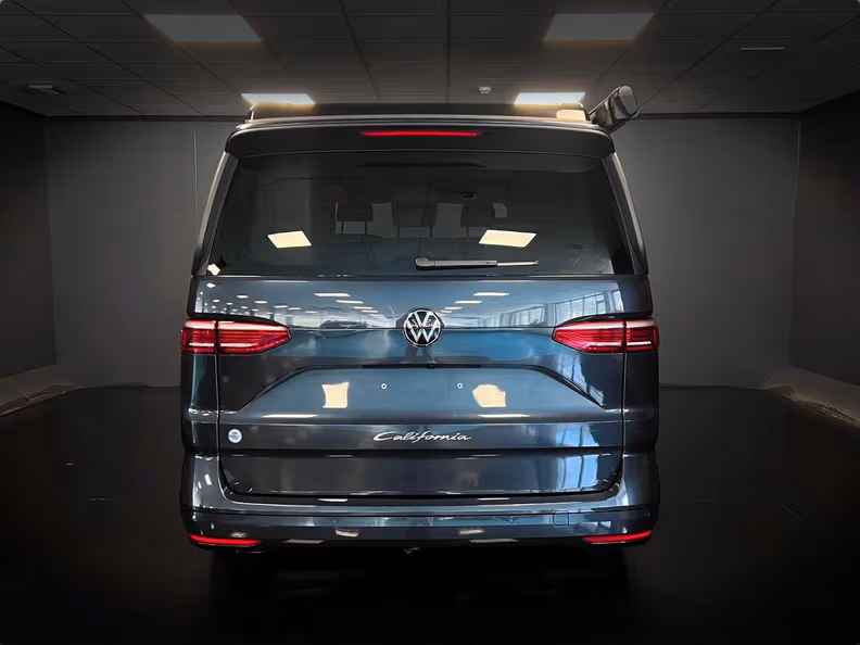 Volkswagen Caravelle - 11