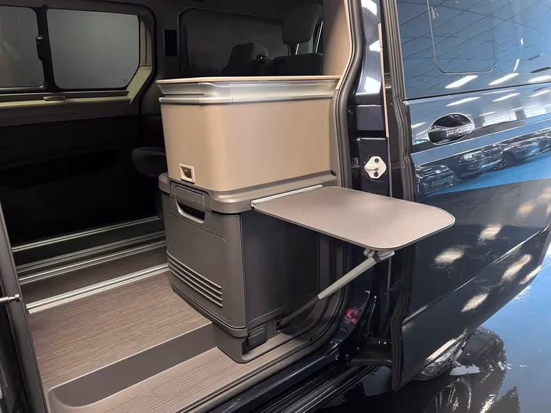 Volkswagen Caravelle - 54