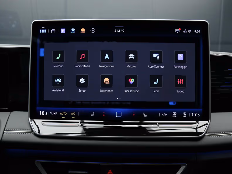 Volkswagen Tiguan - 51