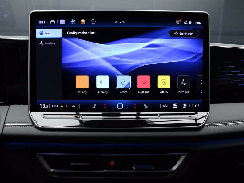 Volkswagen Tiguan - 41