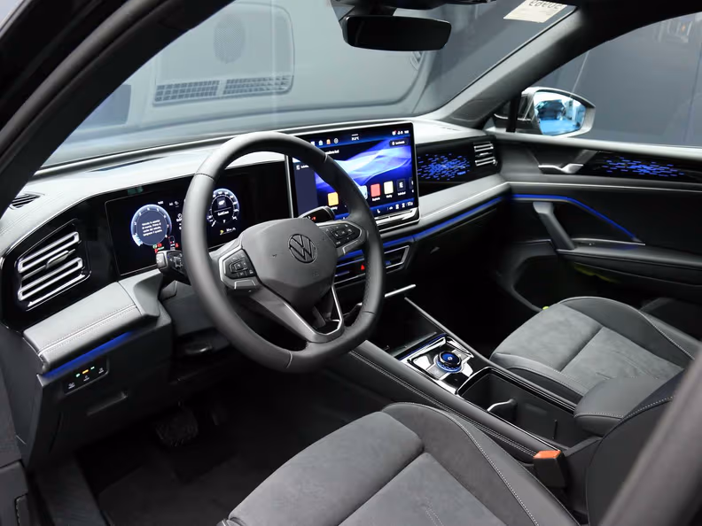 Volkswagen Tiguan - 23