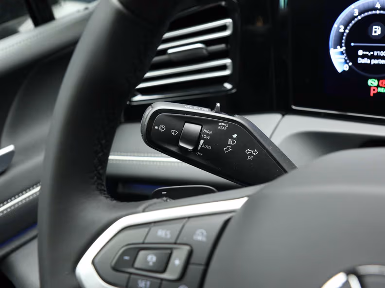 Volkswagen Tiguan - 37