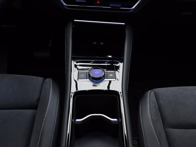 Volkswagen Tiguan - 31