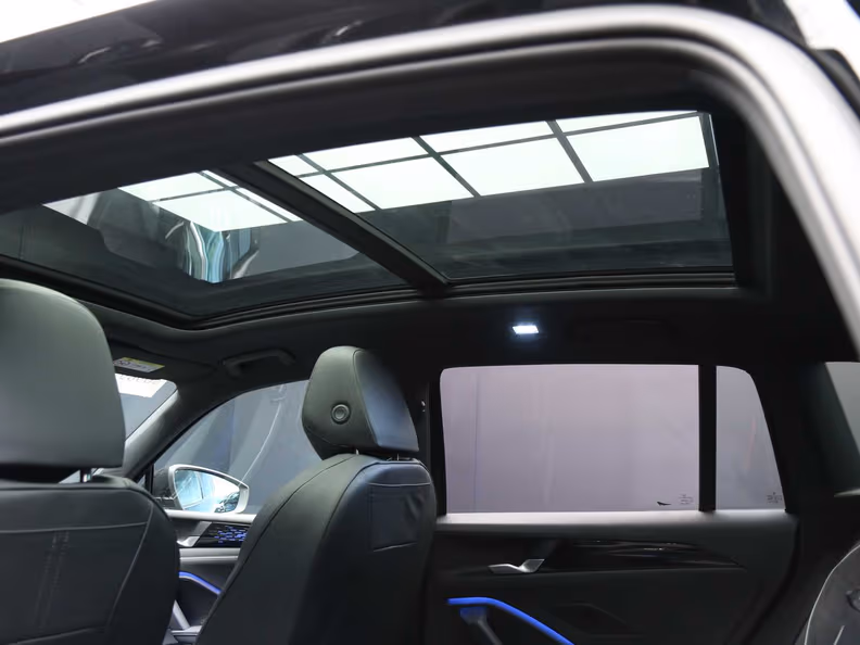 Volkswagen Tiguan - 17