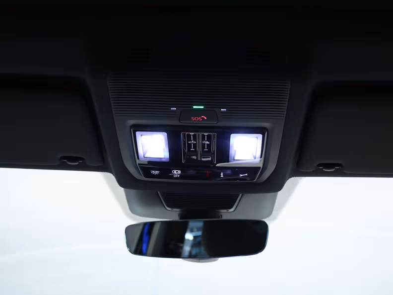 Volkswagen Tiguan - 32