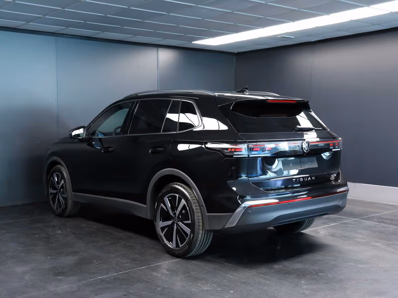 Volkswagen Tiguan - 6