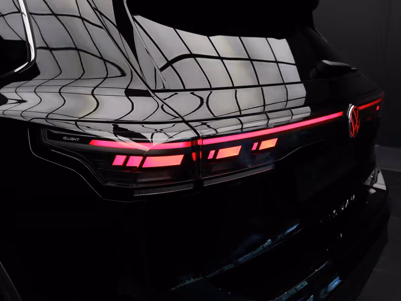 Volkswagen Tiguan - 25