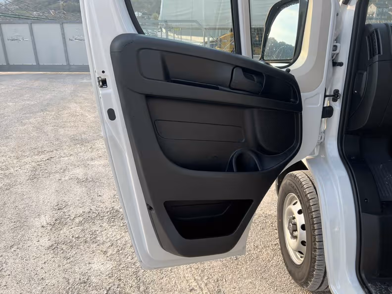 Toyota Hiace - 27