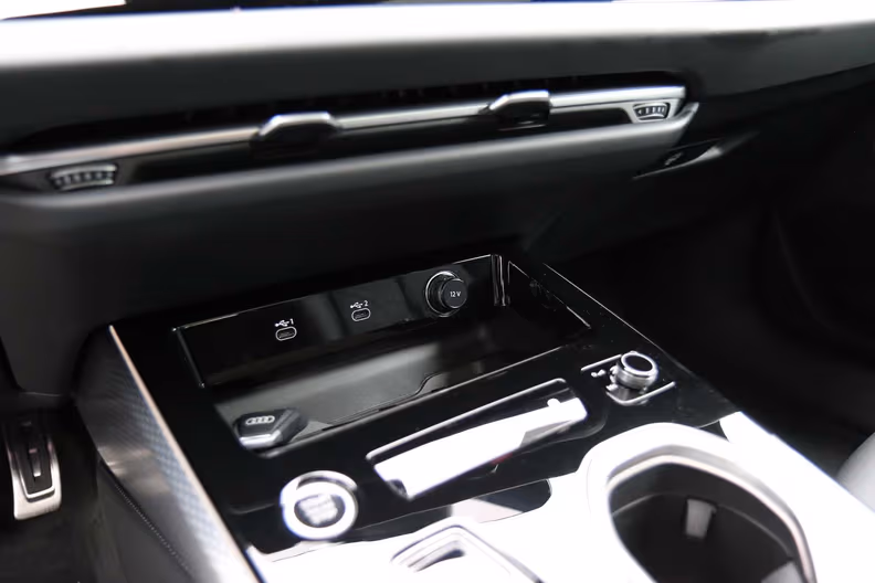 Audi A6 - 24