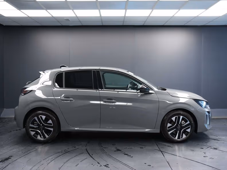 Peugeot 208 - 10