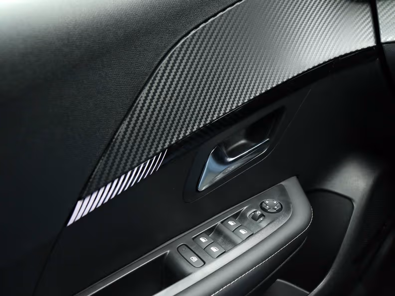 Peugeot 208 - 21