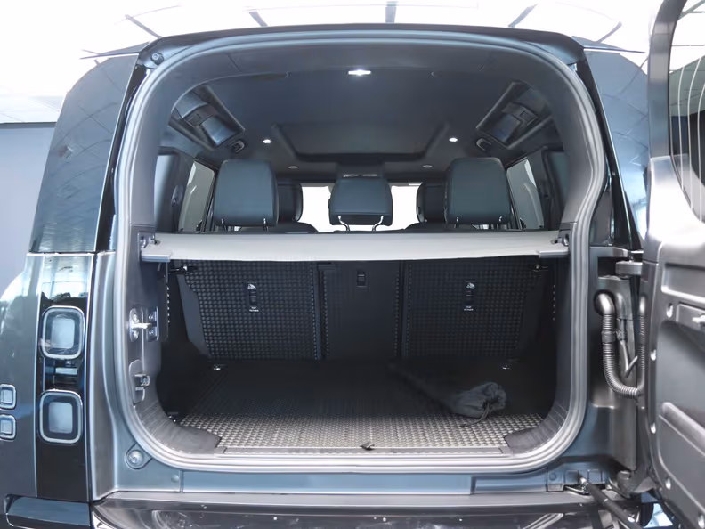 Land Rover Defender - 15
