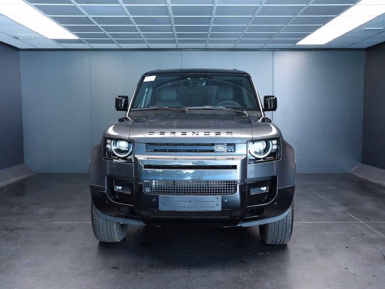 Land Rover Defender - 9
