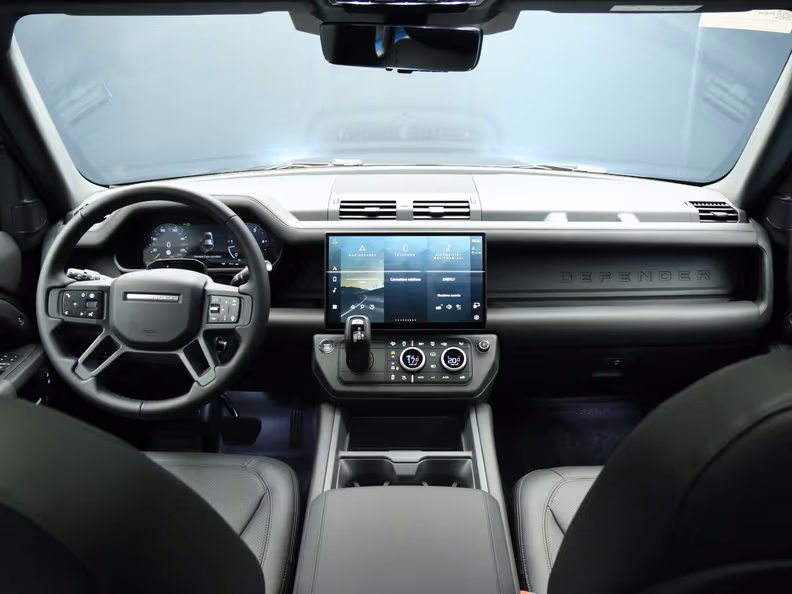 Land Rover Defender - 4