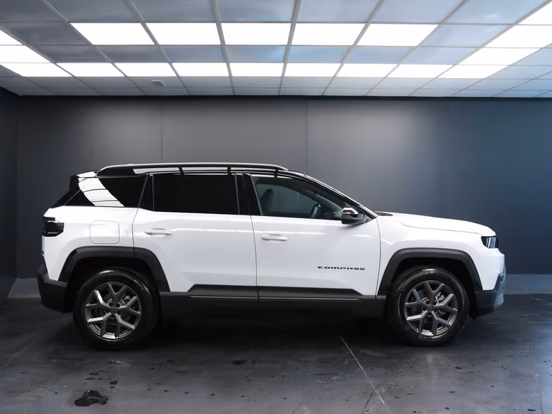 Jeep Compass - 12