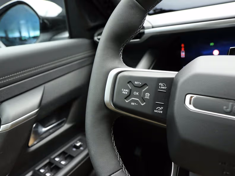 Jeep Compass - 28