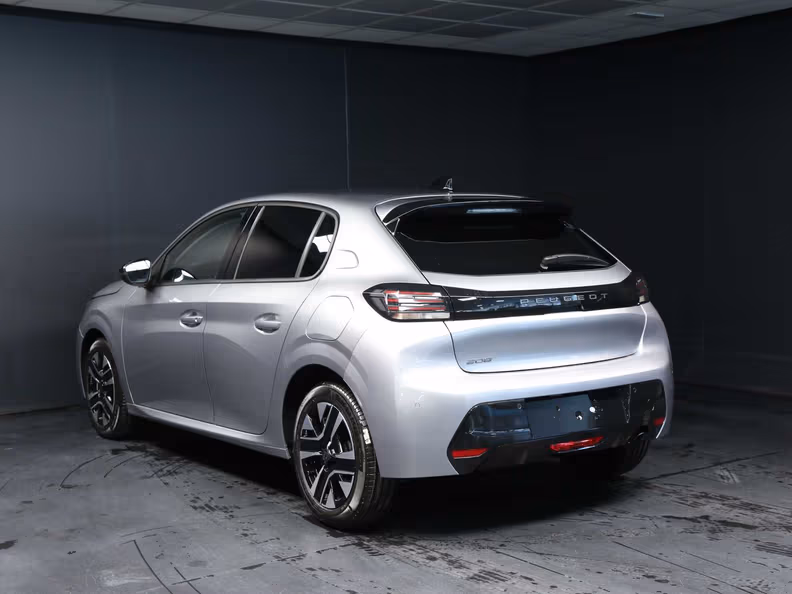 Peugeot 208 - 5