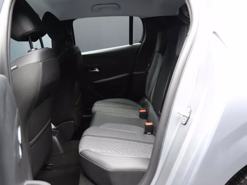Peugeot 208 - 4