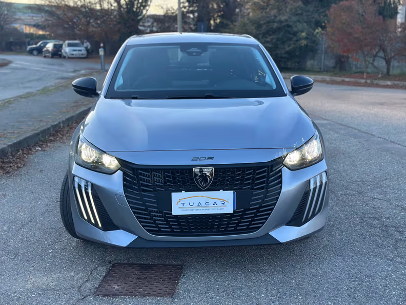 Peugeot 208 - 3