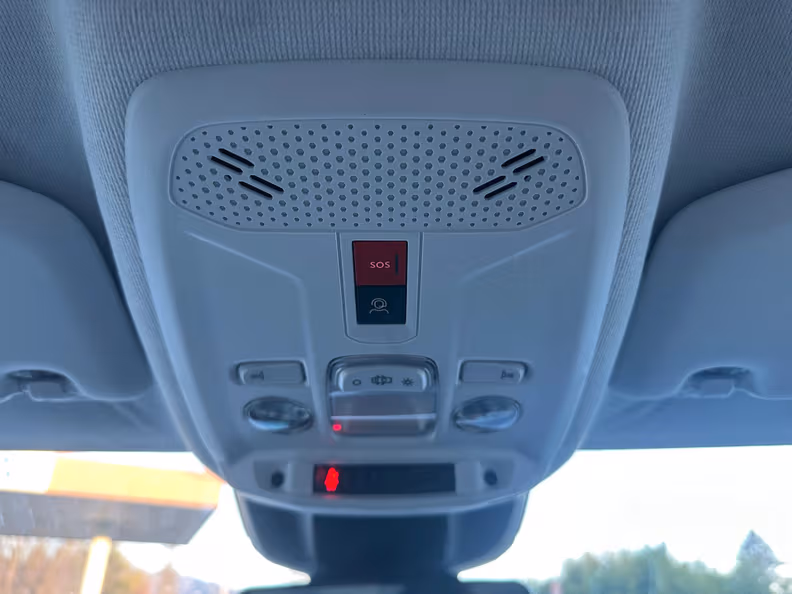 Peugeot 208 - 30