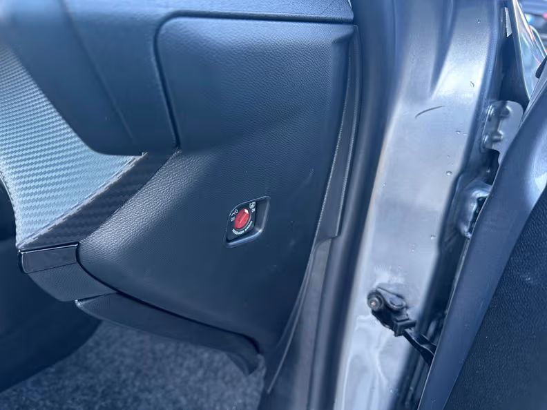 Peugeot 208 - 35