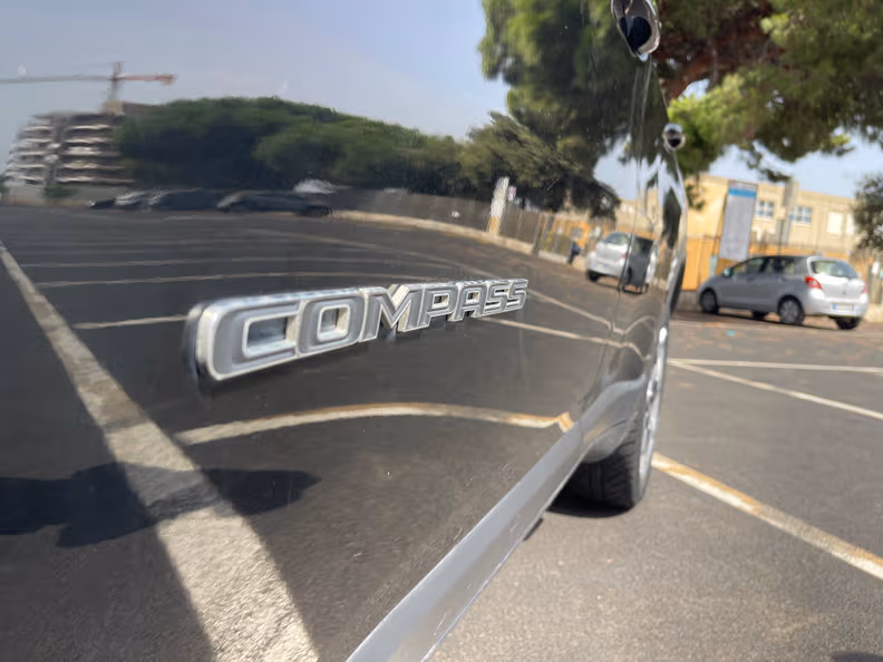 Jeep Compass - 44