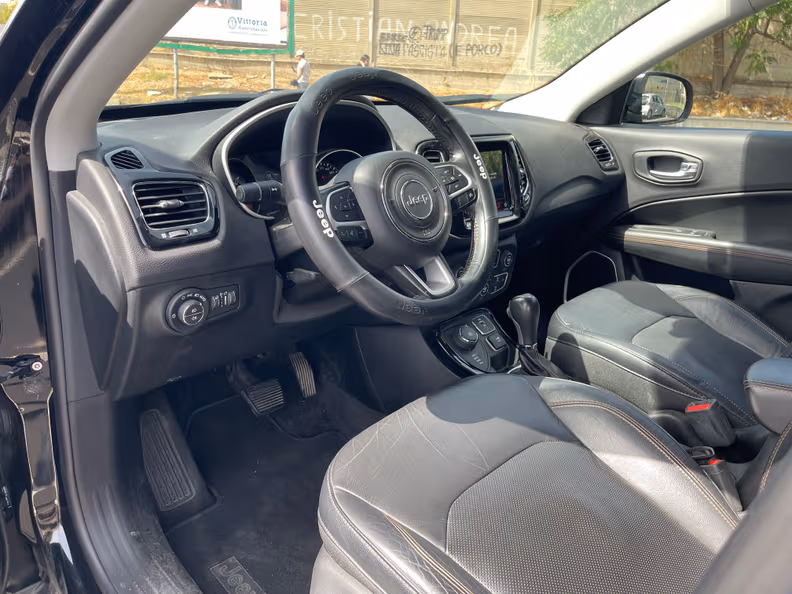 Jeep Compass - 27