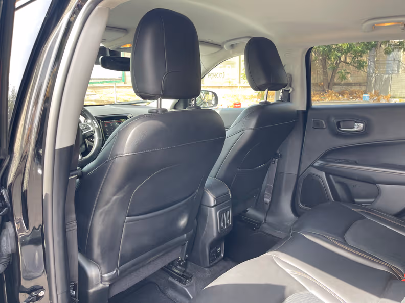 Jeep Compass - 29