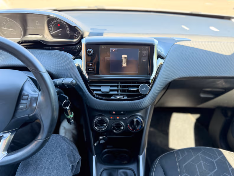 Peugeot 2008 - 16