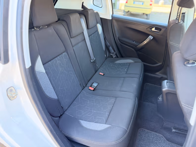 Peugeot 2008 - 22