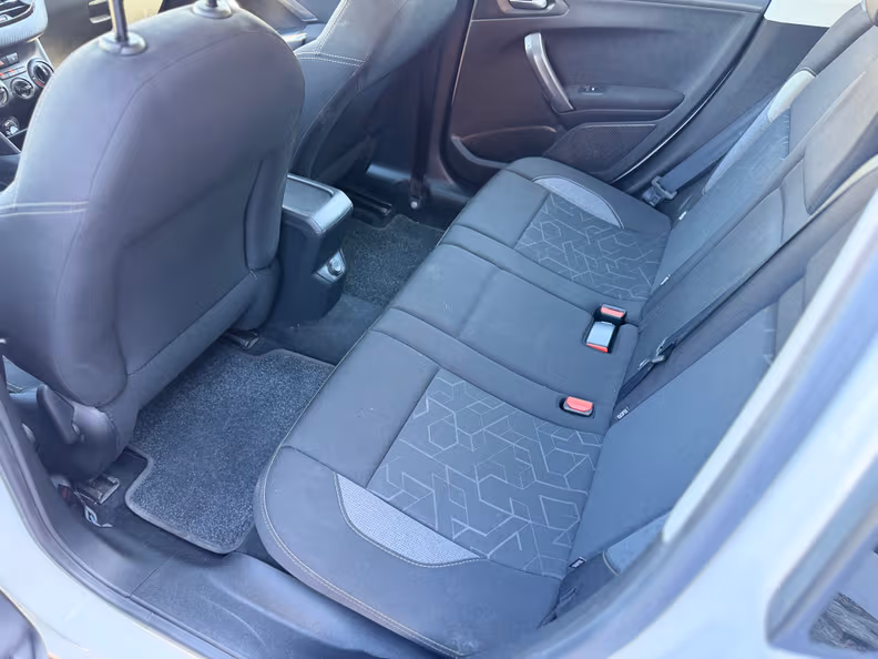 Peugeot 2008 - 19