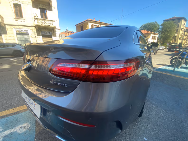 Mercedes-Benz Classe E - 12