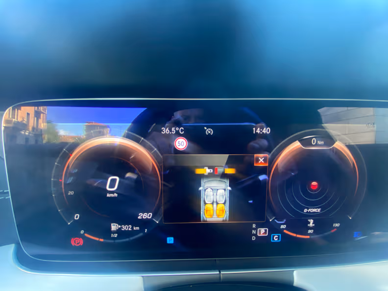 Mercedes-Benz Classe E - 26