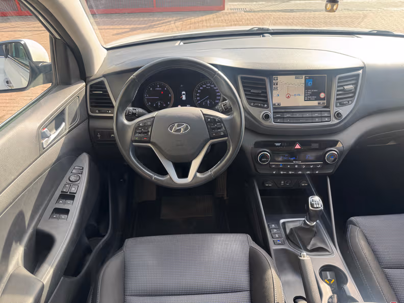 Hyundai Tucson - 8