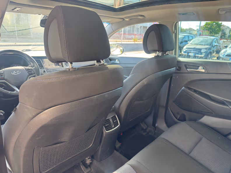 Hyundai Tucson - 33