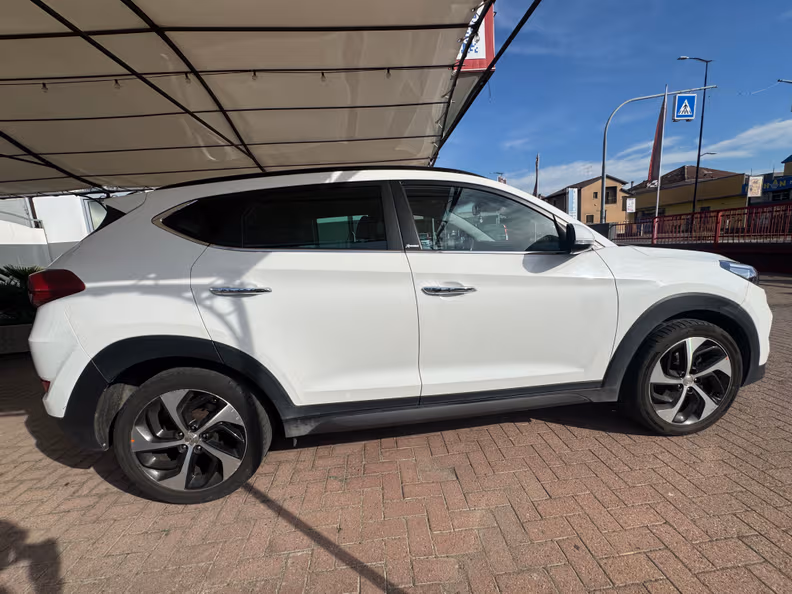Hyundai Tucson - 18