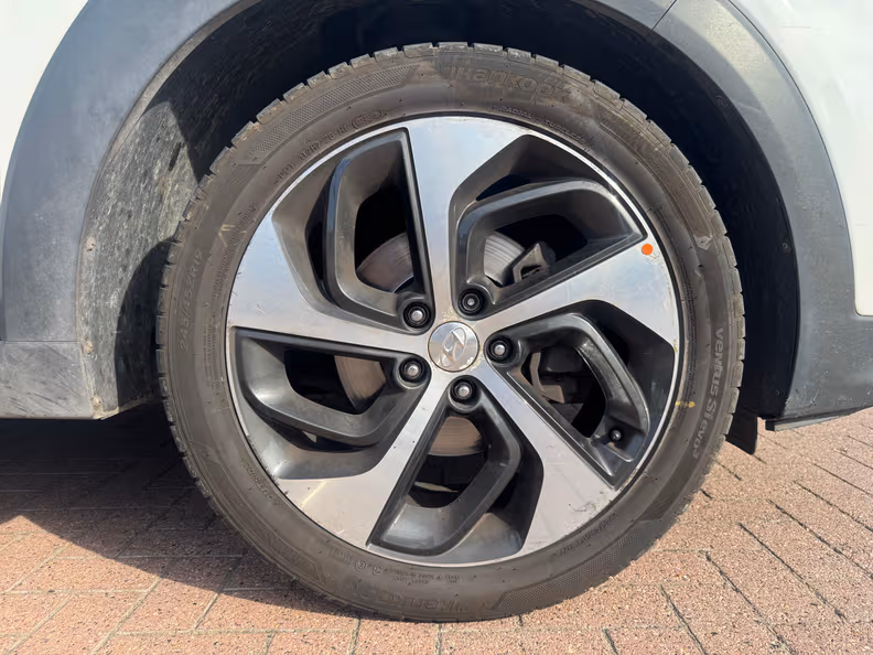 Hyundai Tucson - 16