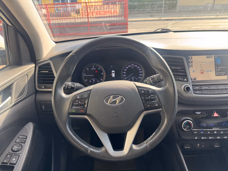 Hyundai Tucson - 25